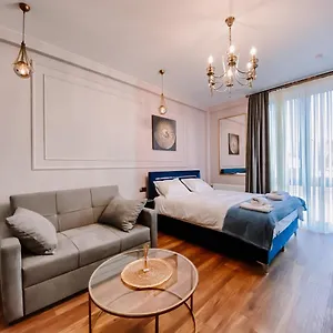 https://trinity-hotel.alltbilisihotels.com